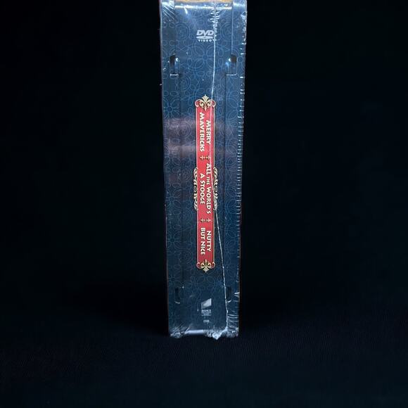 New Three Stooges Collector's Set Tin 3 DVDs, 16 Episodes - Picture 3 of 4